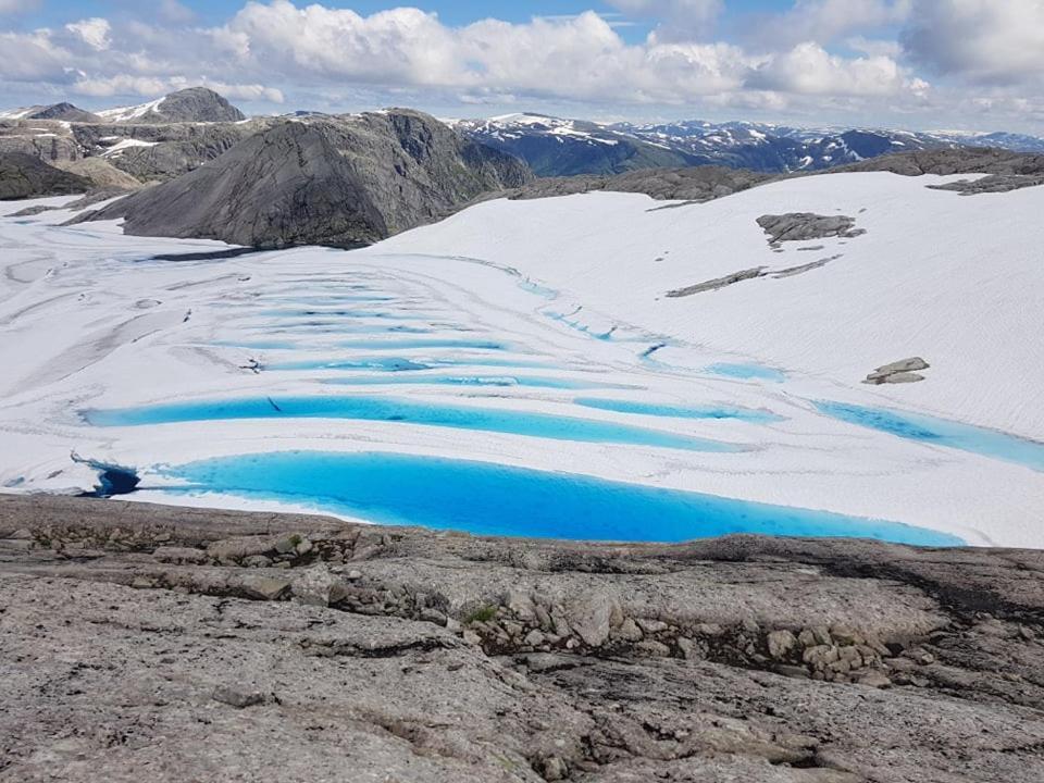 Bremanger Fjord Hotell Svelgen Bagian luar foto