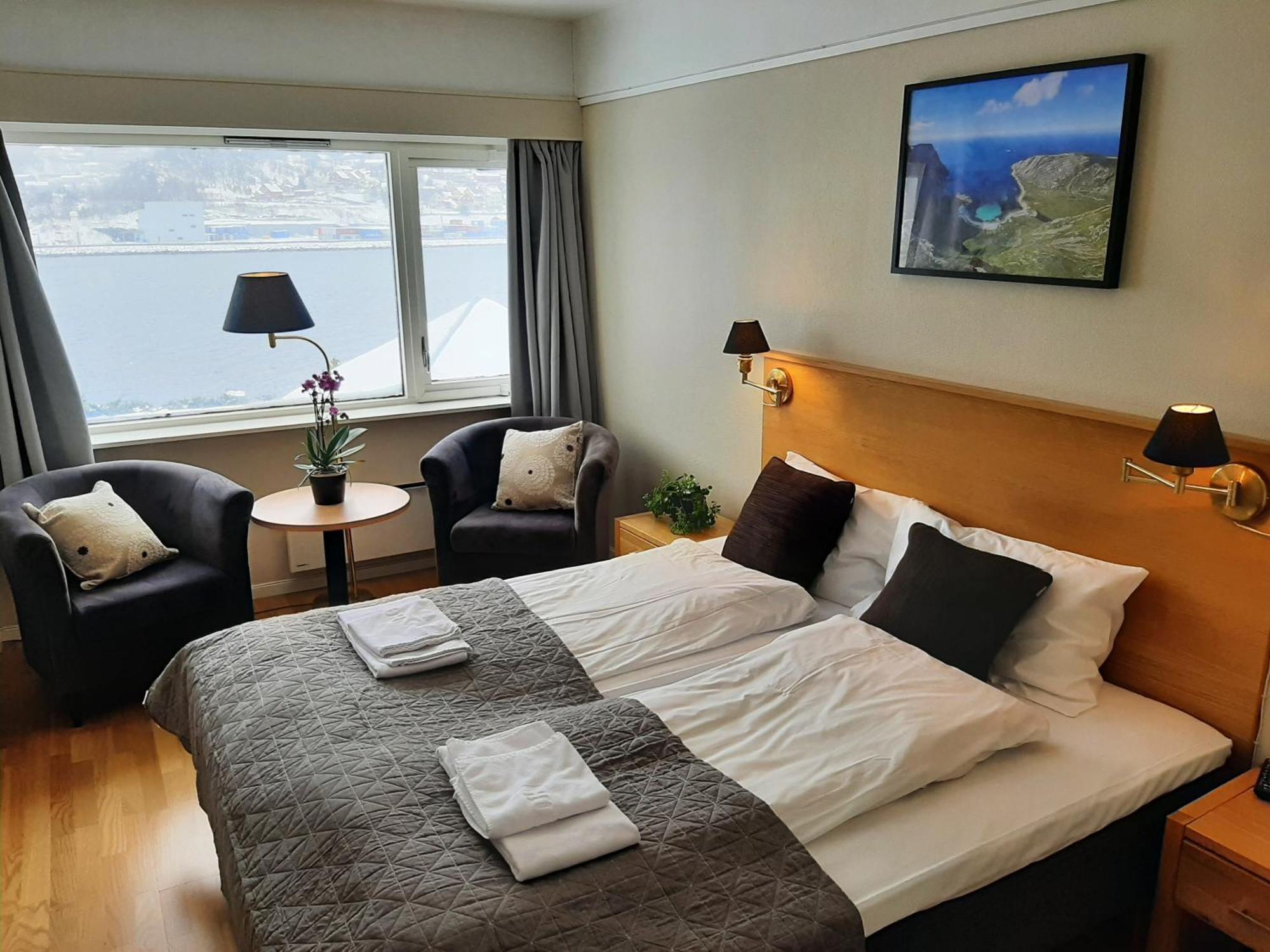 Bremanger Fjord Hotell Svelgen Bagian luar foto